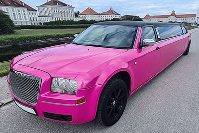 Pinke Stretchlimo in München